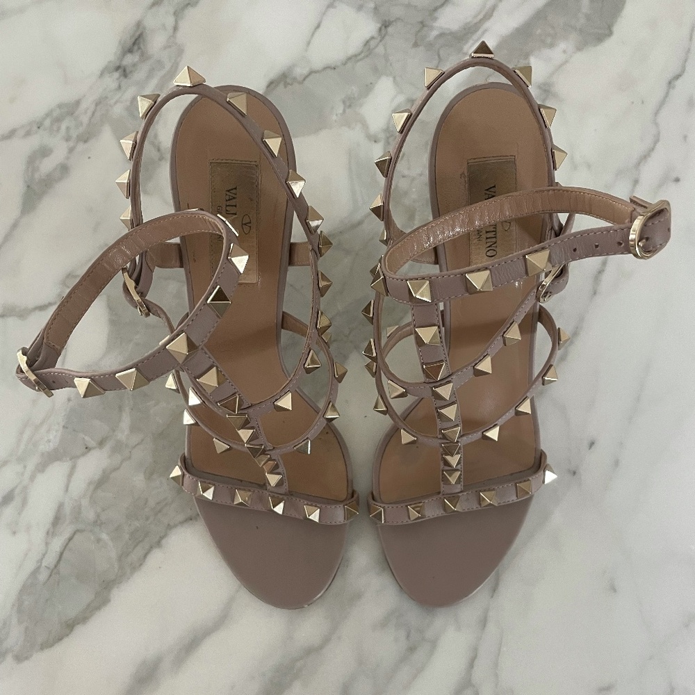 Valentino - Picture 5 of 6